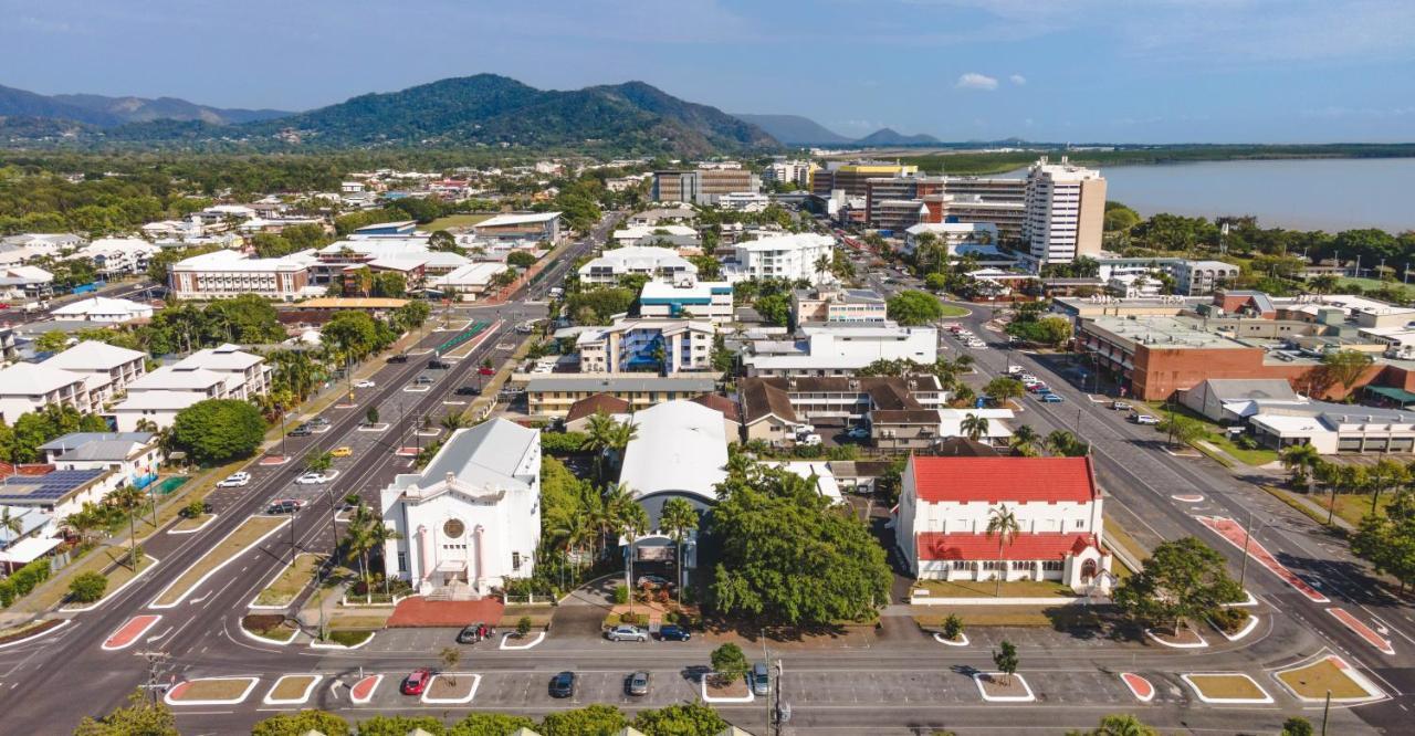 Heritage Cairns Hotel Экстерьер фото